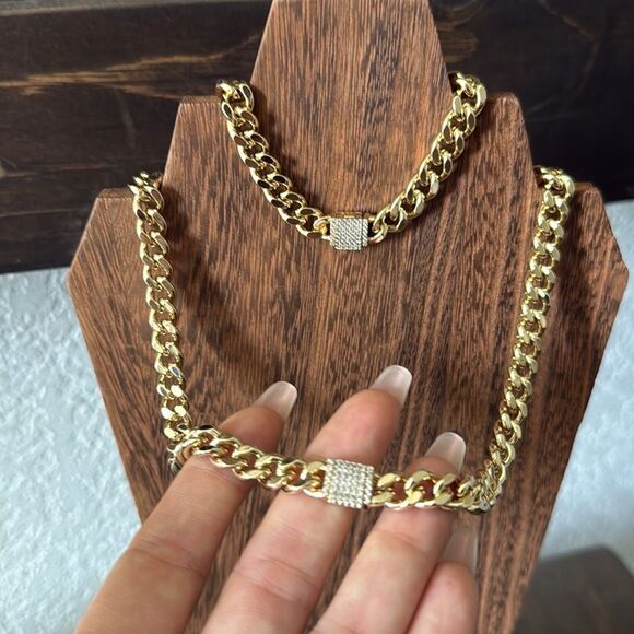 Elegant 14K Gold Plated Monaco Chain Necklace Bracelet Set - Picture 3 of 9